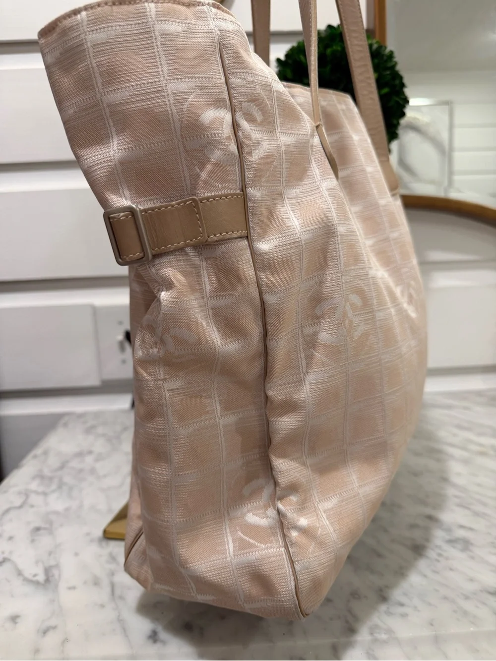 CHANEL shoulder tote